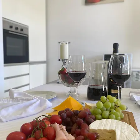 Spacious 3-bedroom Near Spinola By Gen X Lägenhet