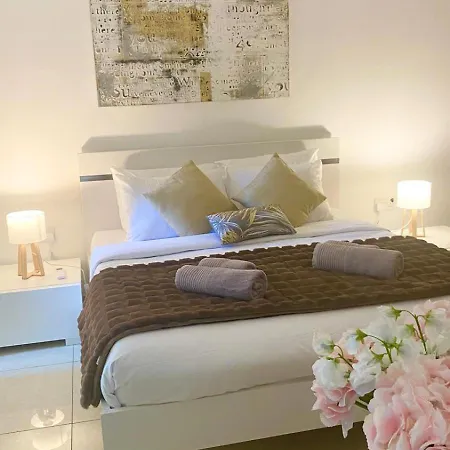 Spacious 3-bedroom Near Spinola By Gen X * Saint Julian's