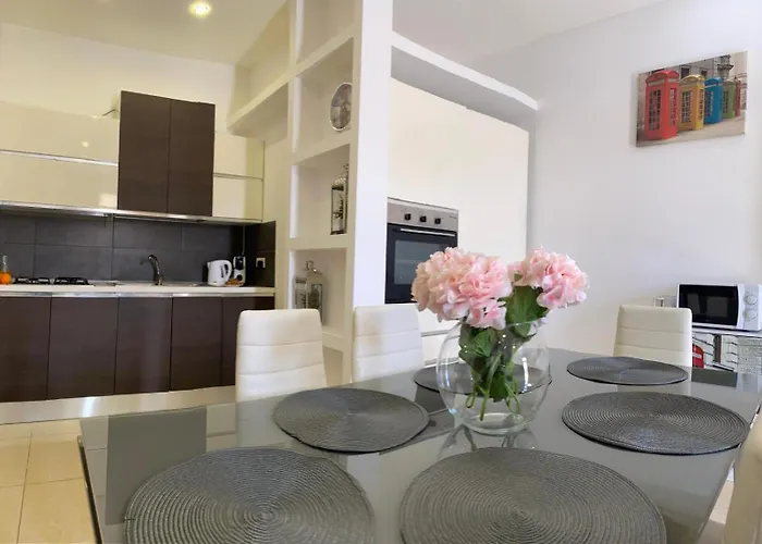 Spacious 3-bedroom Near Spinola By Gen X Apartamento