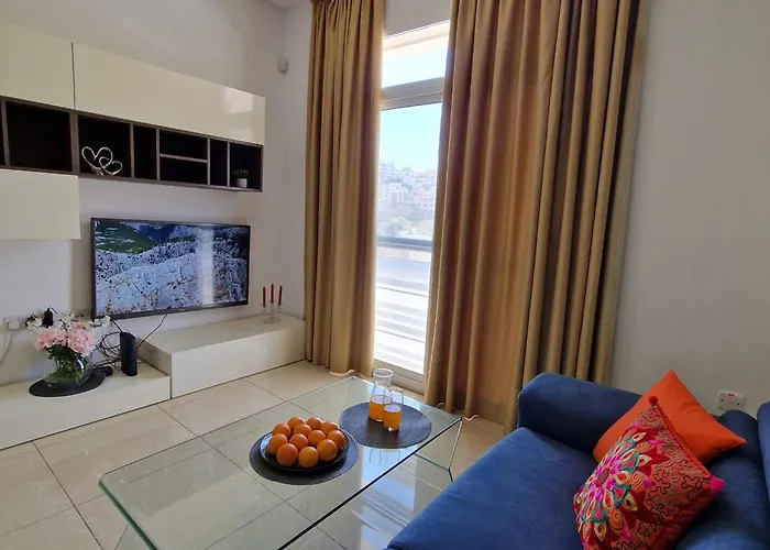 Spacious 3-bedroom Near Spinola By Gen X Apartamento San Julián
