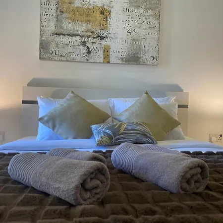 Spacious 3-bedroom Near Spinola By Gen X San Ġiljan