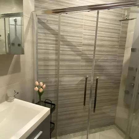 Apartment Spacious 3-bedroom Near Spinola By Gen X