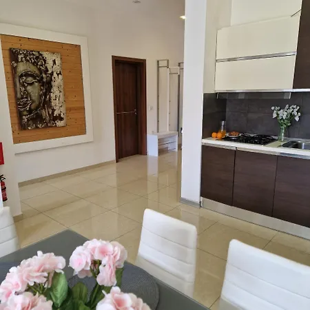 Spacious 3-bedroom Near Spinola By Gen X Apartment *