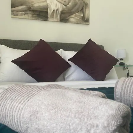 Spacious 3-bedroom Near Spinola By Gen X San Ġiljan