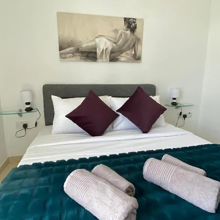 Spacious 3-bedroom Near Spinola By Gen X Apartment San Ġiljan