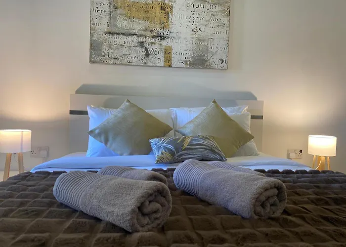 Spacious 3-bedroom Near Spinola By Gen X San Giuliano