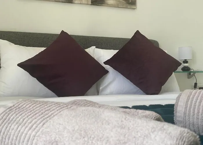 Spacious 3-bedroom Near Spinola By Gen X San Giuliano