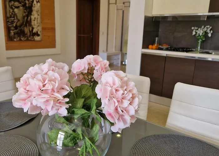 Spacious 3-bedroom Near Spinola By Gen X